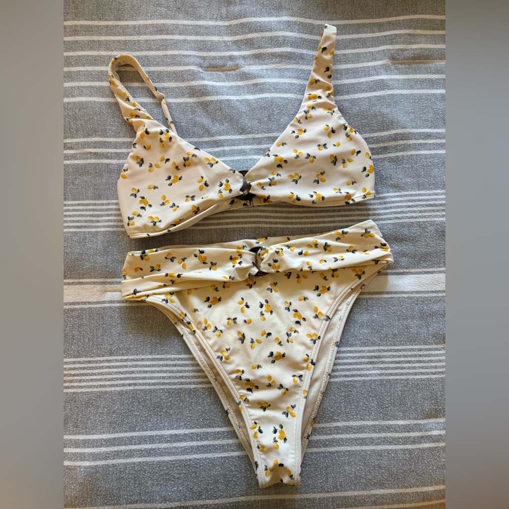 Abercrombie & Fitch Lemon Print Bikini